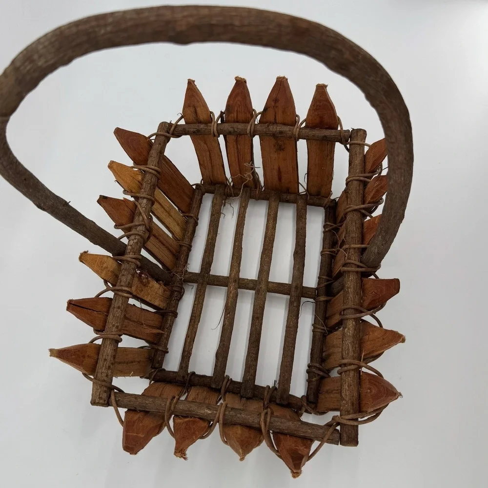 Vtg Rustic Twig Wood Basket Primitive Split Wood Handmade Farmhouse Gathering